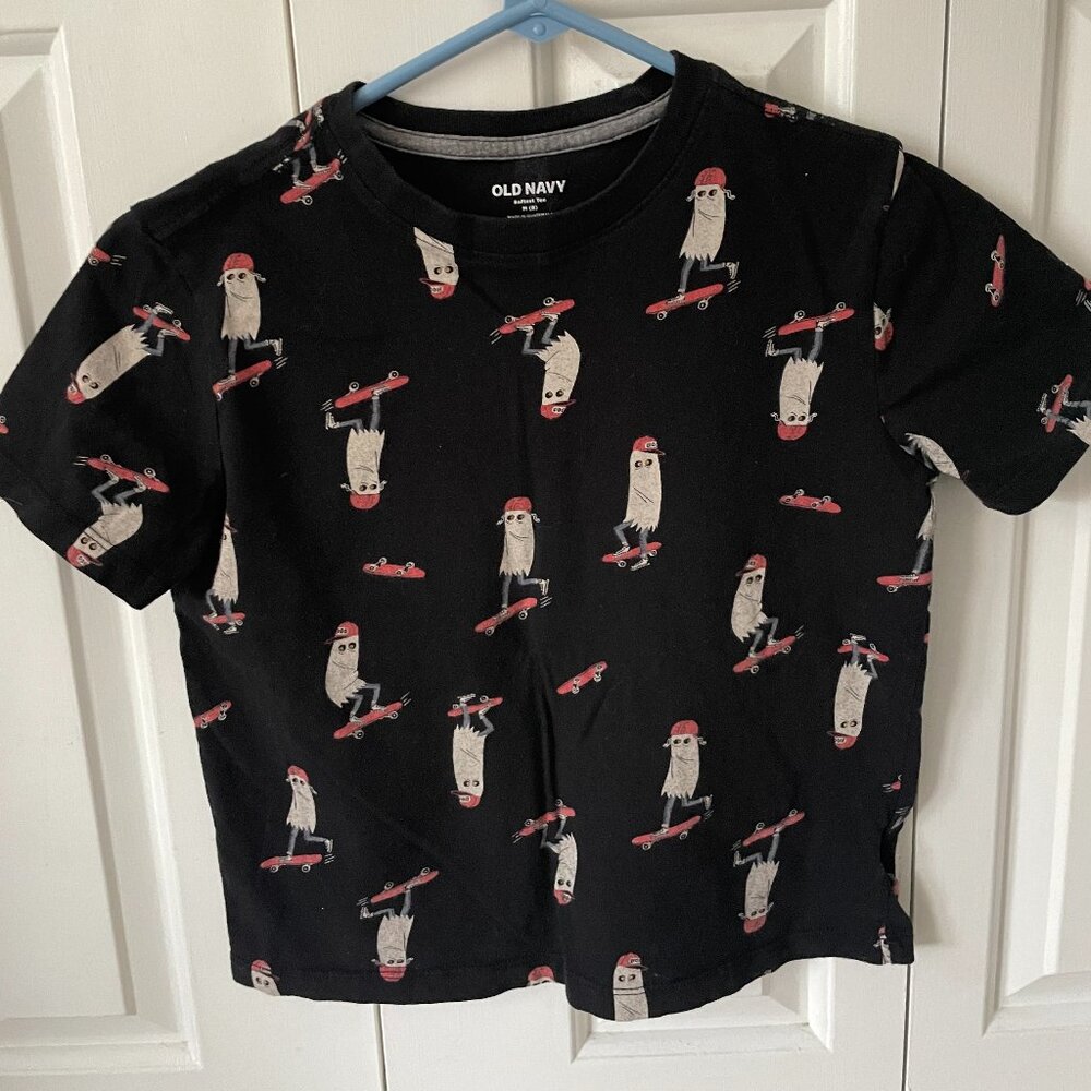 Old Navy Black Ghost Skateboard Graphic‎ Tee Shirt Halloween Skater Kids Size 8